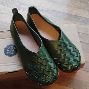 Barefoot Flats Handmade Woven Leather Slip On Shoes Green 5.5 Wide Minimalist